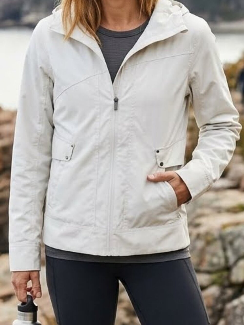Columbia Sportswear Women's White Softshell Jacket Windbreaker Lightweight